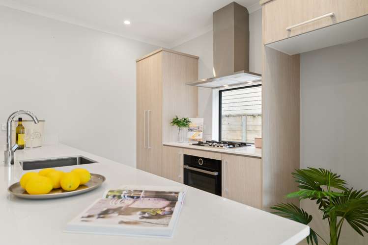 12 Matairangi Avenue Totara Heights_20