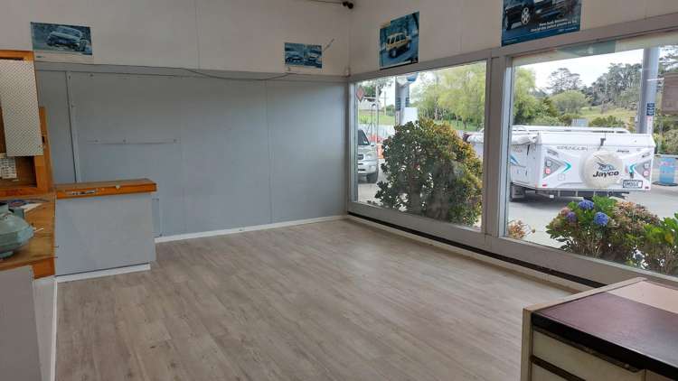 198 Hurndall Street Maungaturoto_13