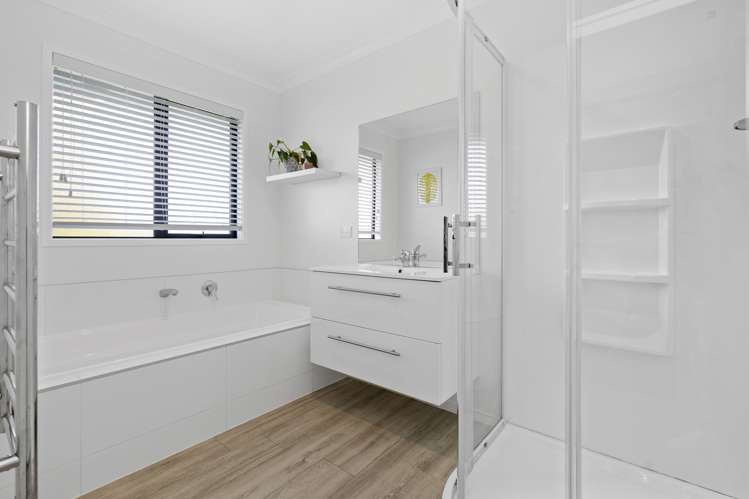 10 Clifford Close Leamington_17