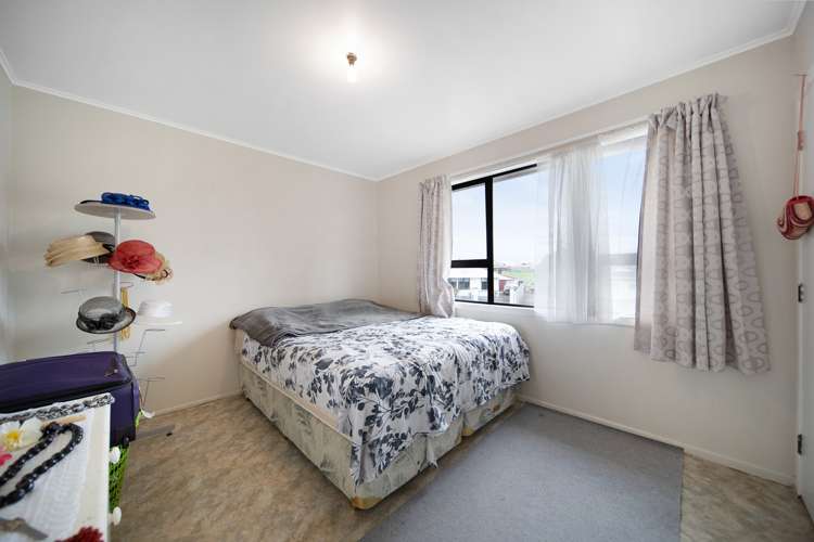 27 Fisher Crescent Otara_6