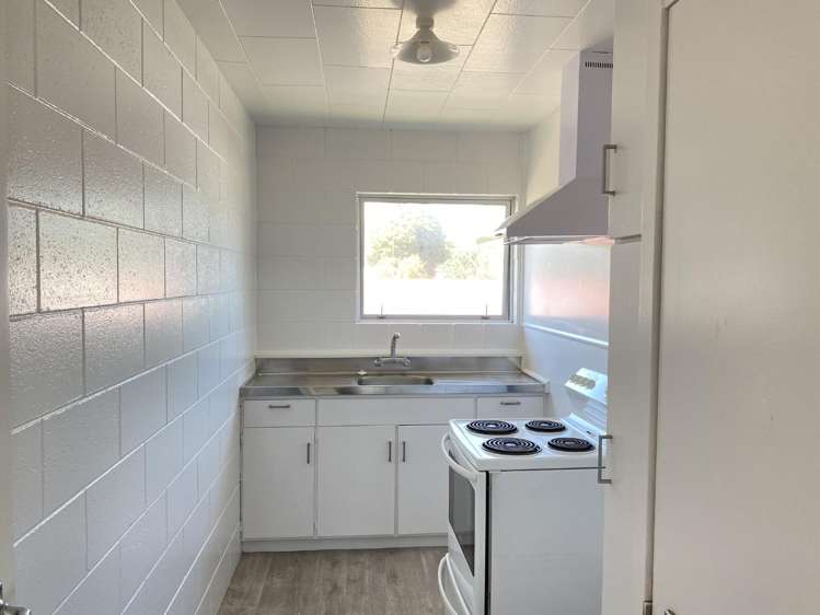 4/4 June Place 1074_1