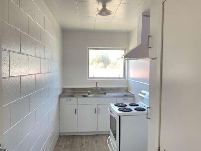 4/4 June Place 1074_1