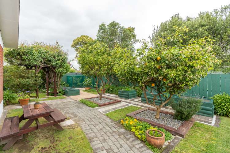 8 Hillary Street Chedworth_19