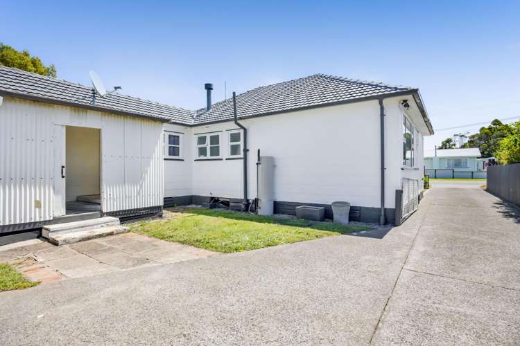 2 Gladstone Street Hawera_14