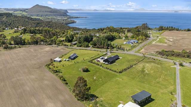 46 Parerohi Grove Pukawa_2