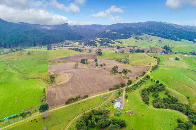 28 Braine Road Oparau_15