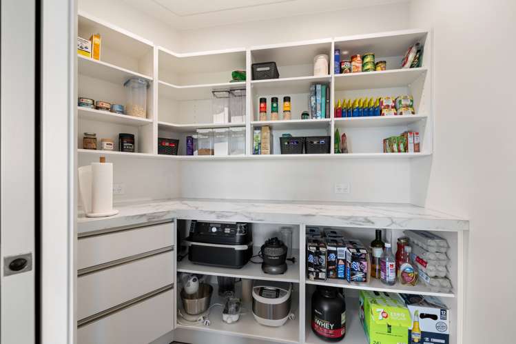 48 Sardinia Grove Fitzherbert_15