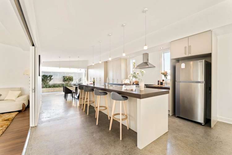 106 Titirangi Road New Lynn_11