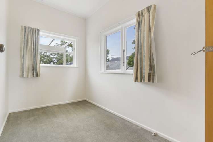 42 Smale Street Point Chevalier_10