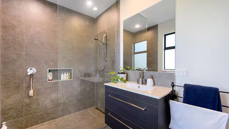 59 Pine Road Lichfield_12