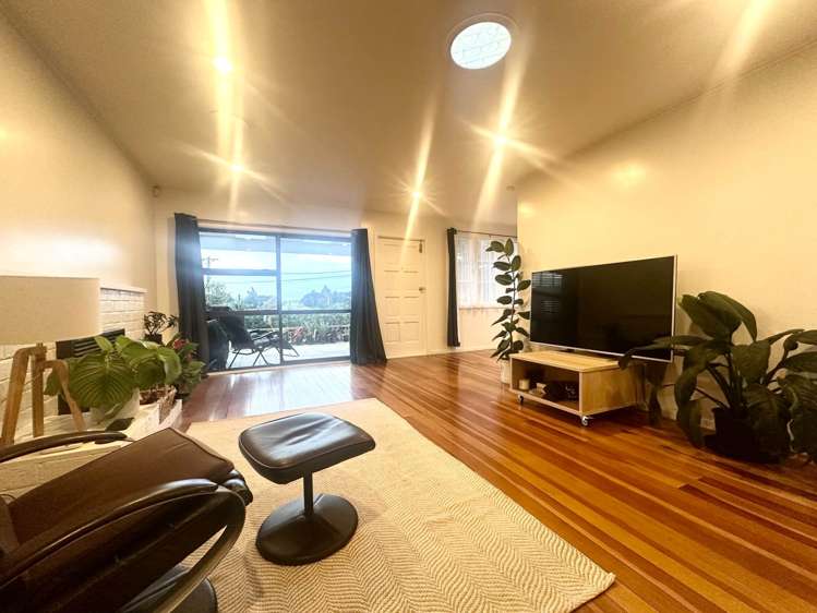 12 Amberley Avenue Te Atatu South_2