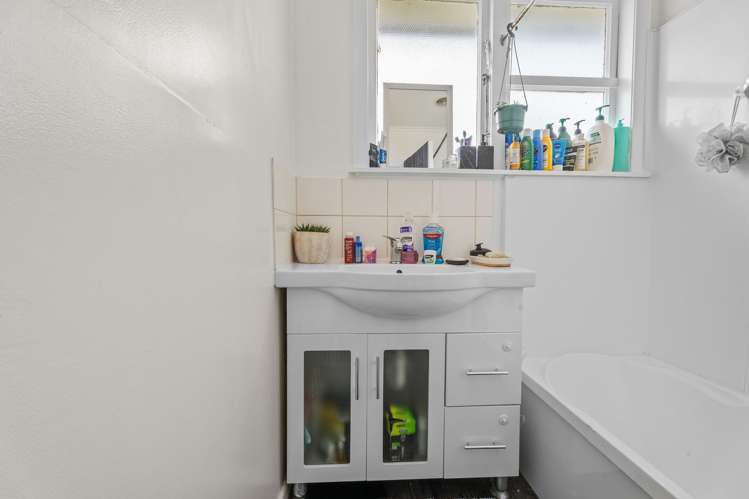 19 Eliot Street Enderley_13