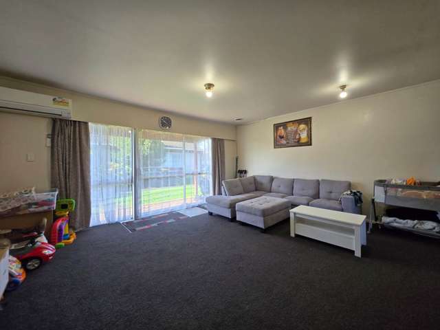 Cozy 2-Bedroom Unit in a Family-Friendly Neigh...