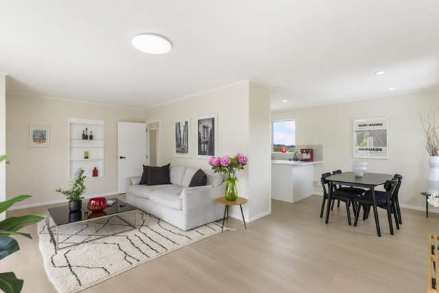 1/73 Girrahween Drive Totara Vale_2