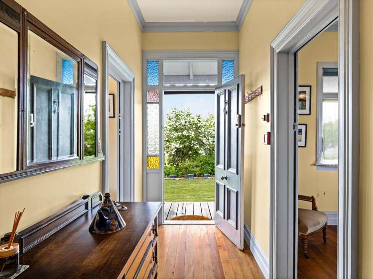 24 and 24A Main Road Owaka_6