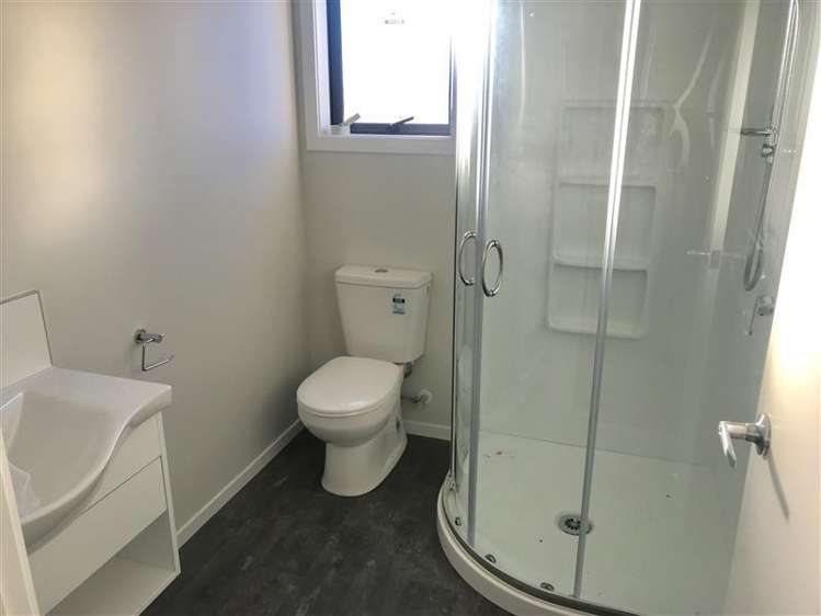 2/8 Coates Street Hamilton East_9