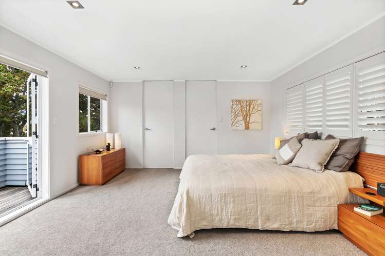 2/15 Newell Street Point Chevalier_4