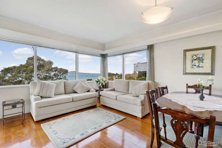 183 Beach Road Castor Bay_5