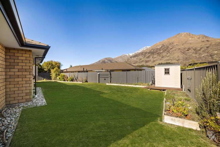 4 Banbury Terrace Lower Shotover_23