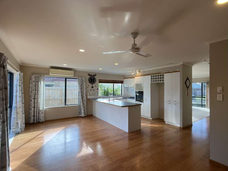 6 Croftview Road Wattle Downs_2