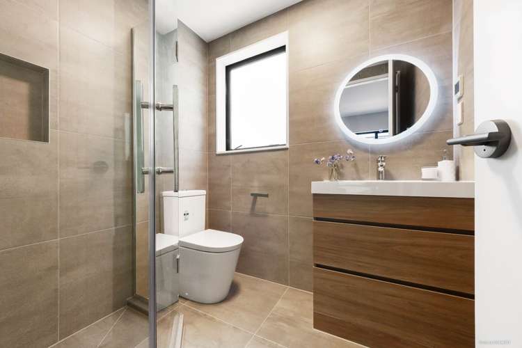 4 Hangar Lane Whenuapai_8