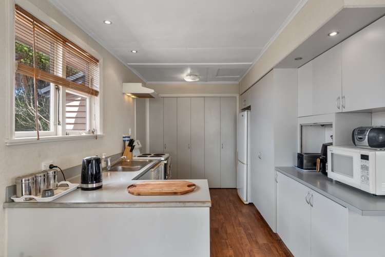 18 Surrey Grove_0