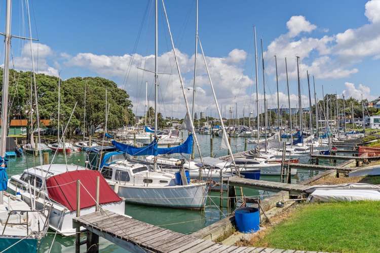 2/76 Heathcote Road Castor Bay_15