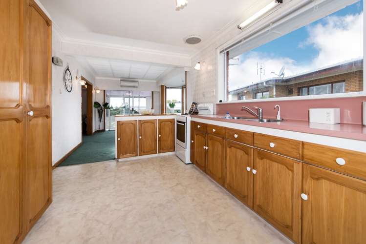 102 Tiroroa Avenue Te Atatu South_21