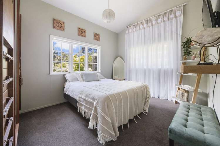 1003 Huia Road Huia_13