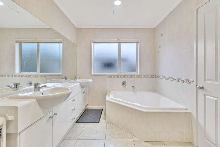 8 Willowbank Close East Tamaki Heights_13