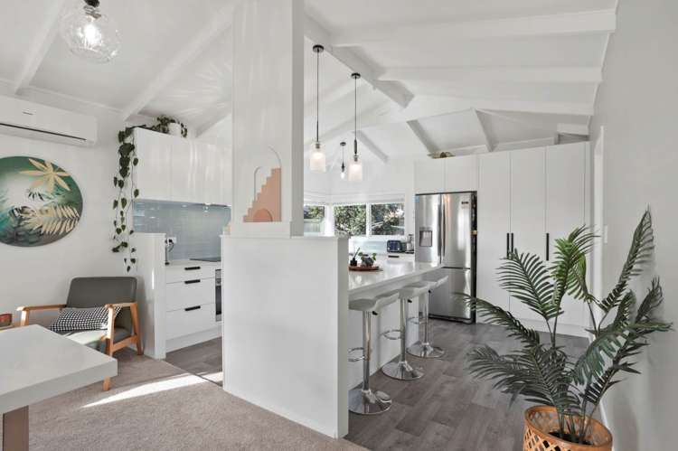 50 Amberley Avenue Te Atatu South_6