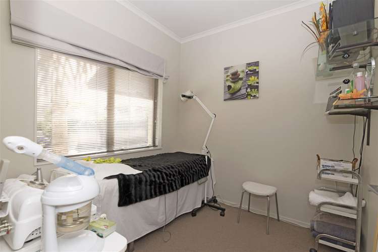 5 Bonny Crescent Massey_13