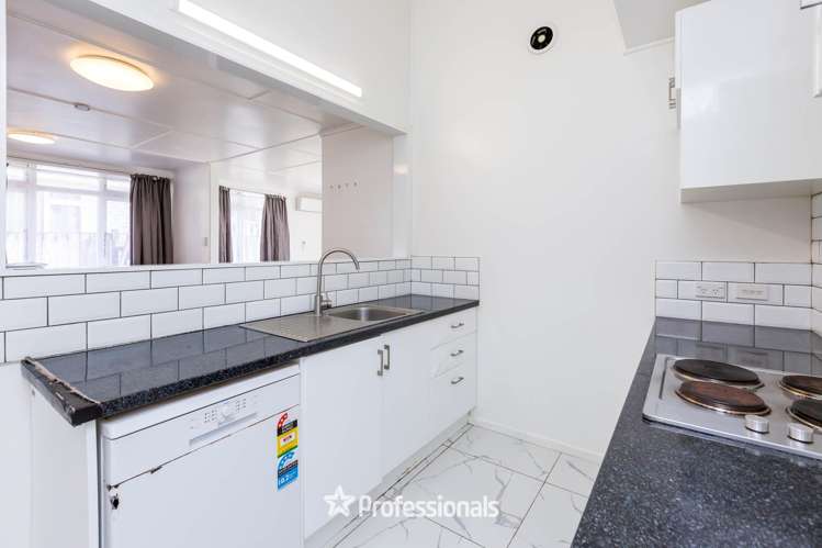 35 Hanson Grove Stokes Valley_8