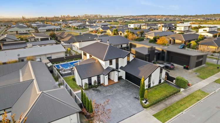 8 Chimera Street Pegasus_37