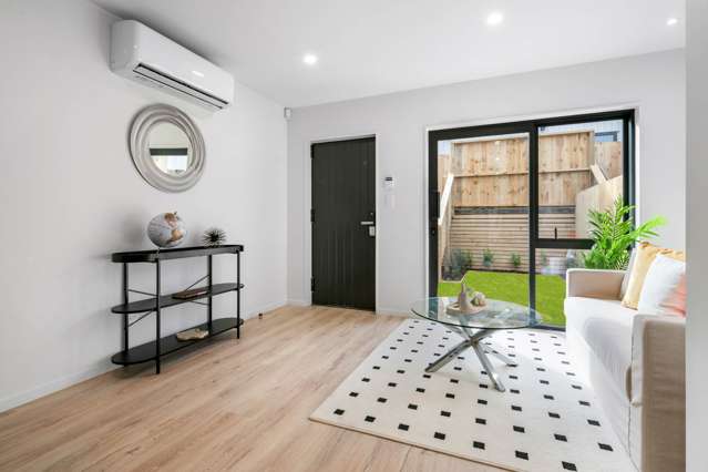 4, 6, 7/16 Reynella Drive Massey_4