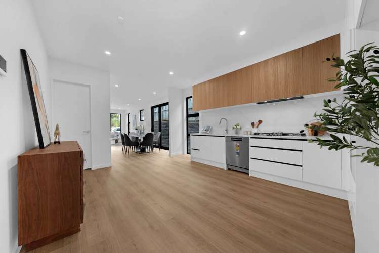 27 Obelus Road_5
