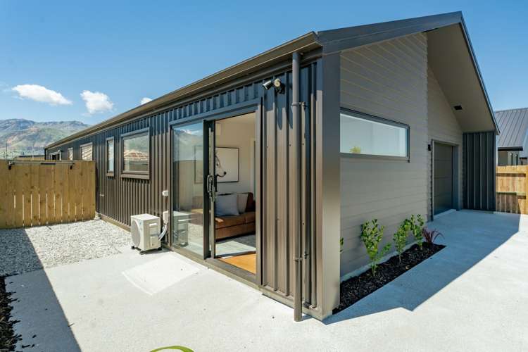 9 Caton Street Lake Hawea_19