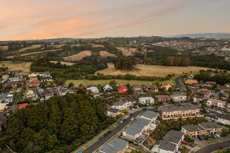 38 Matairangi Avenue Totara Heights_22