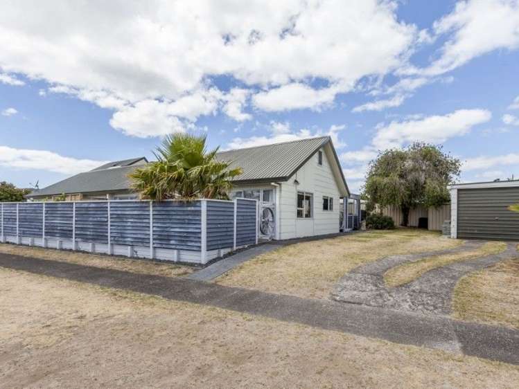 100 Lorraine Place Whangamata_13
