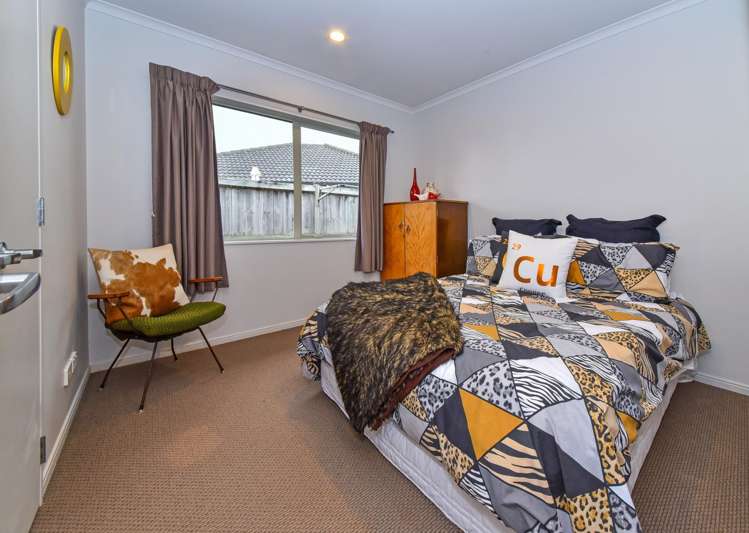 42 Stranraer Crescent Wattle Downs_16