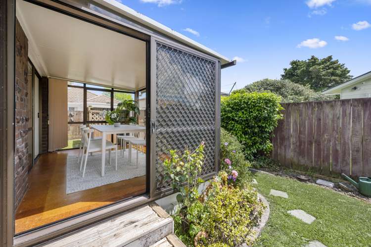 2/13 Cameron Street Papakura_16