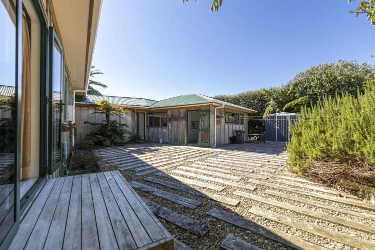 128 Wairau Road Oakura_22