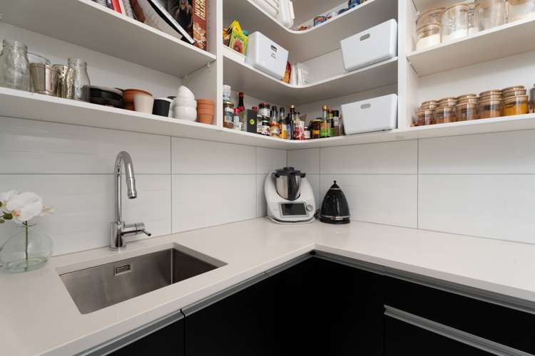 100 Melksham Drive Churton Park_11