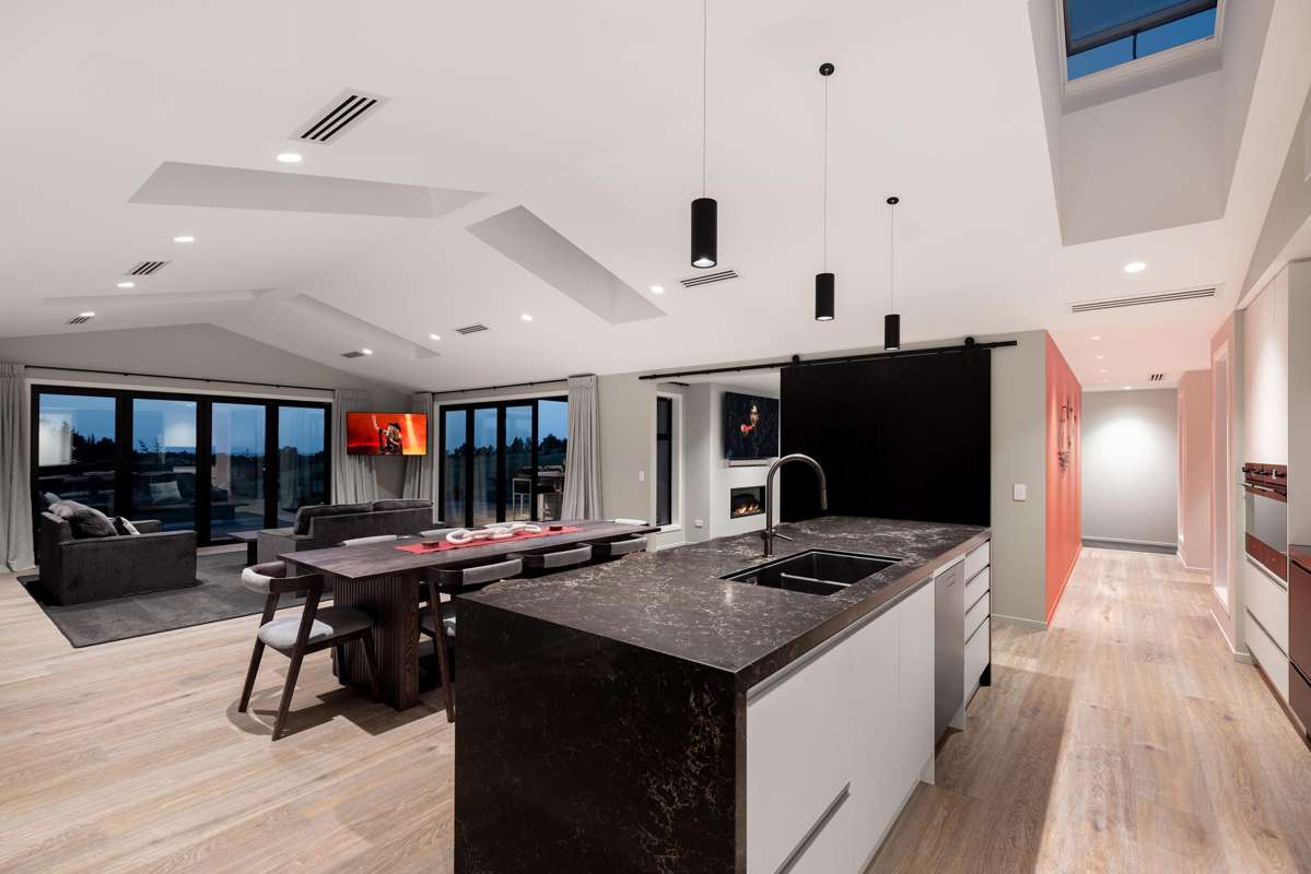 226 Bronte Road West_3