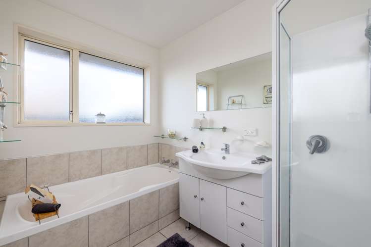 22a Lenton Street Aranui_11