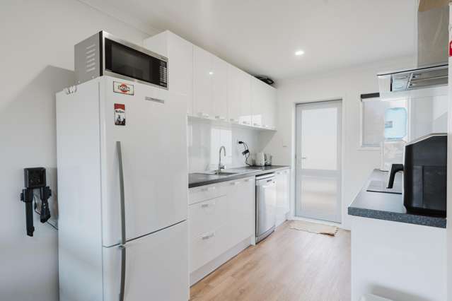 2/10 Avon Street Frankton_1