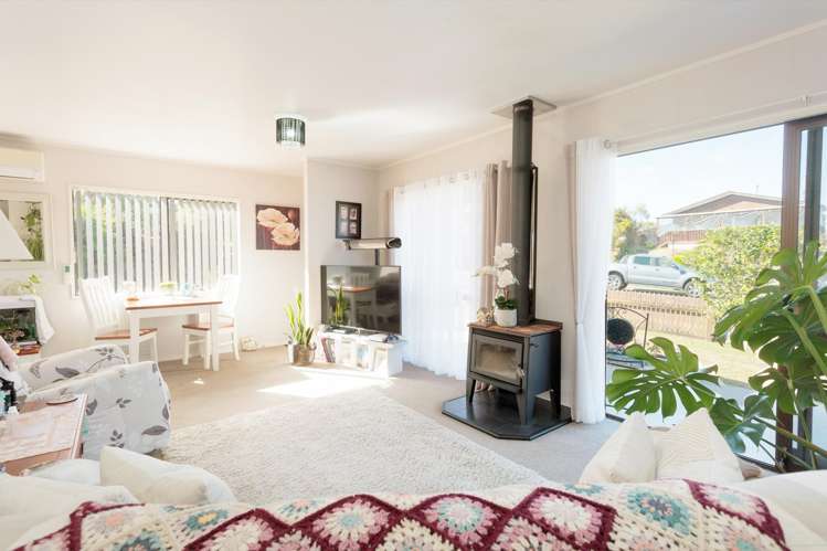 9 Montgomery Crescent Putaruru_3