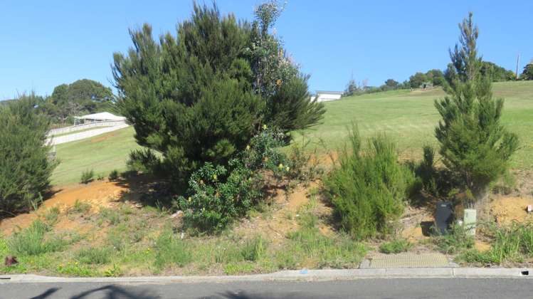 15 Hibiscus Avenue Cable Bay_6