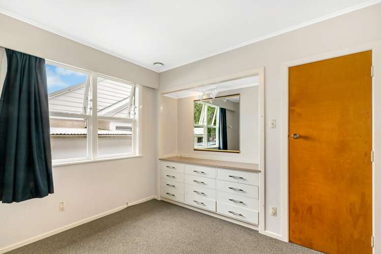 29 Smale Street Point Chevalier_11