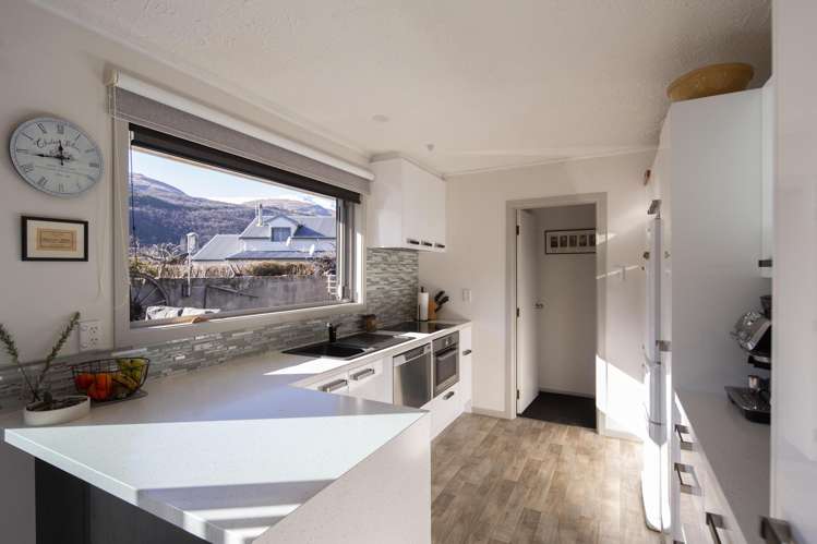 7B Adamson Drive Arrowtown_12
